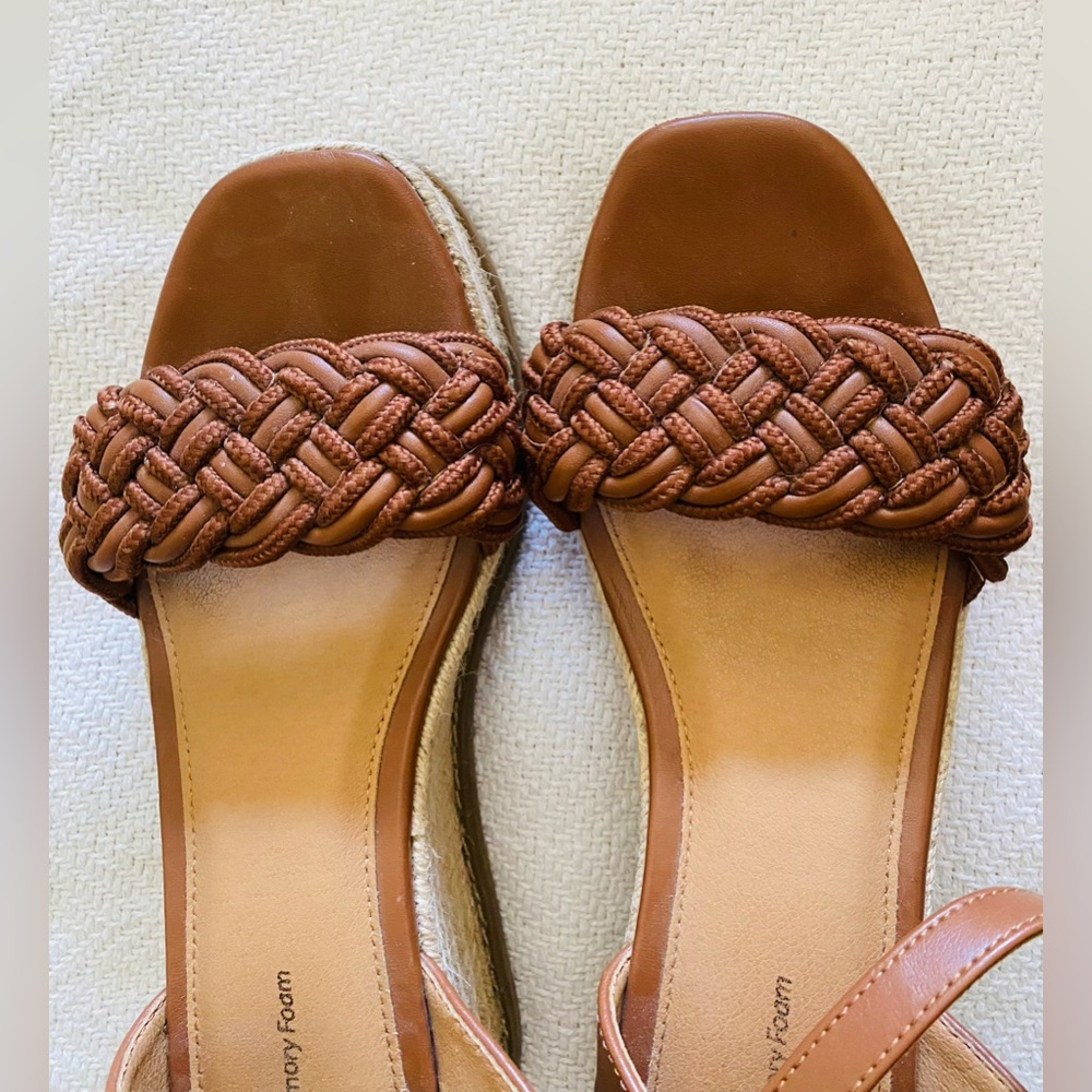 🤎 Braided Wedge Sandals in Brown - Picture 4 of 7